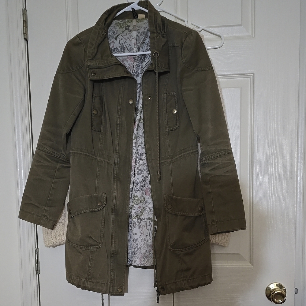 🪖 Olive Green Utility Jacket